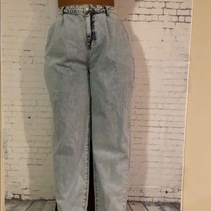 Mid wash oversized Balloons mom jean